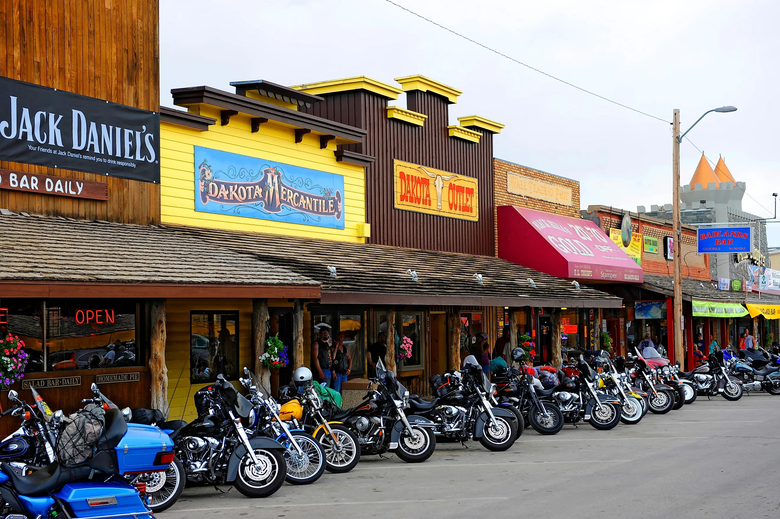 Wall, South Dakota near the Badlands and Mount Rushmore. (Editorial credit: Dennis MacDonald / Shutterstock.com)