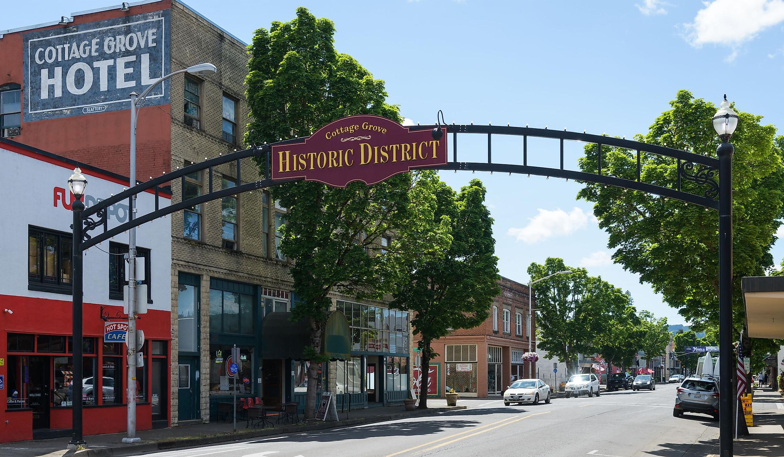 Arched sign across East Main Street in Cottage Grove Historic District Oregon. Editorial credit: Ian Dewar Photography / Shutterstock.com