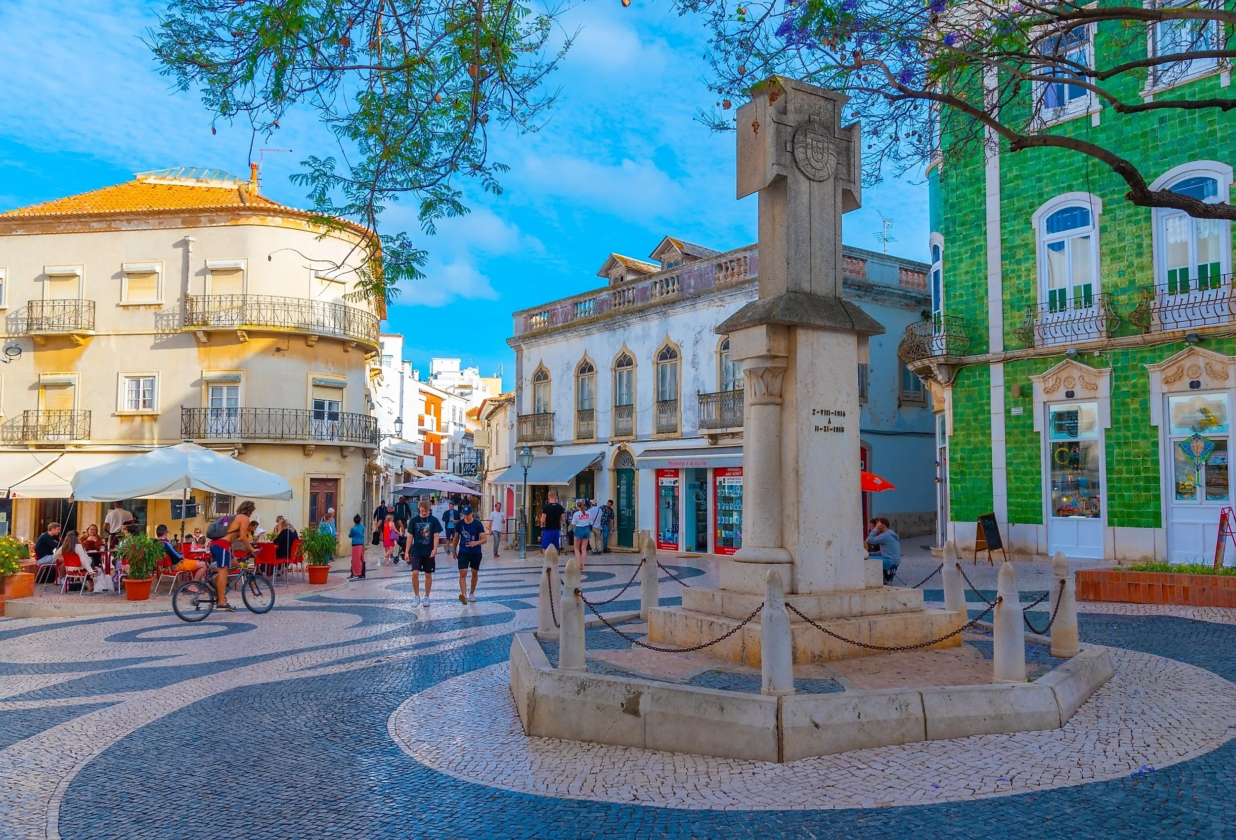 Commercial street in Lagos, Portugal. Image credit trabantos via Shutterstock