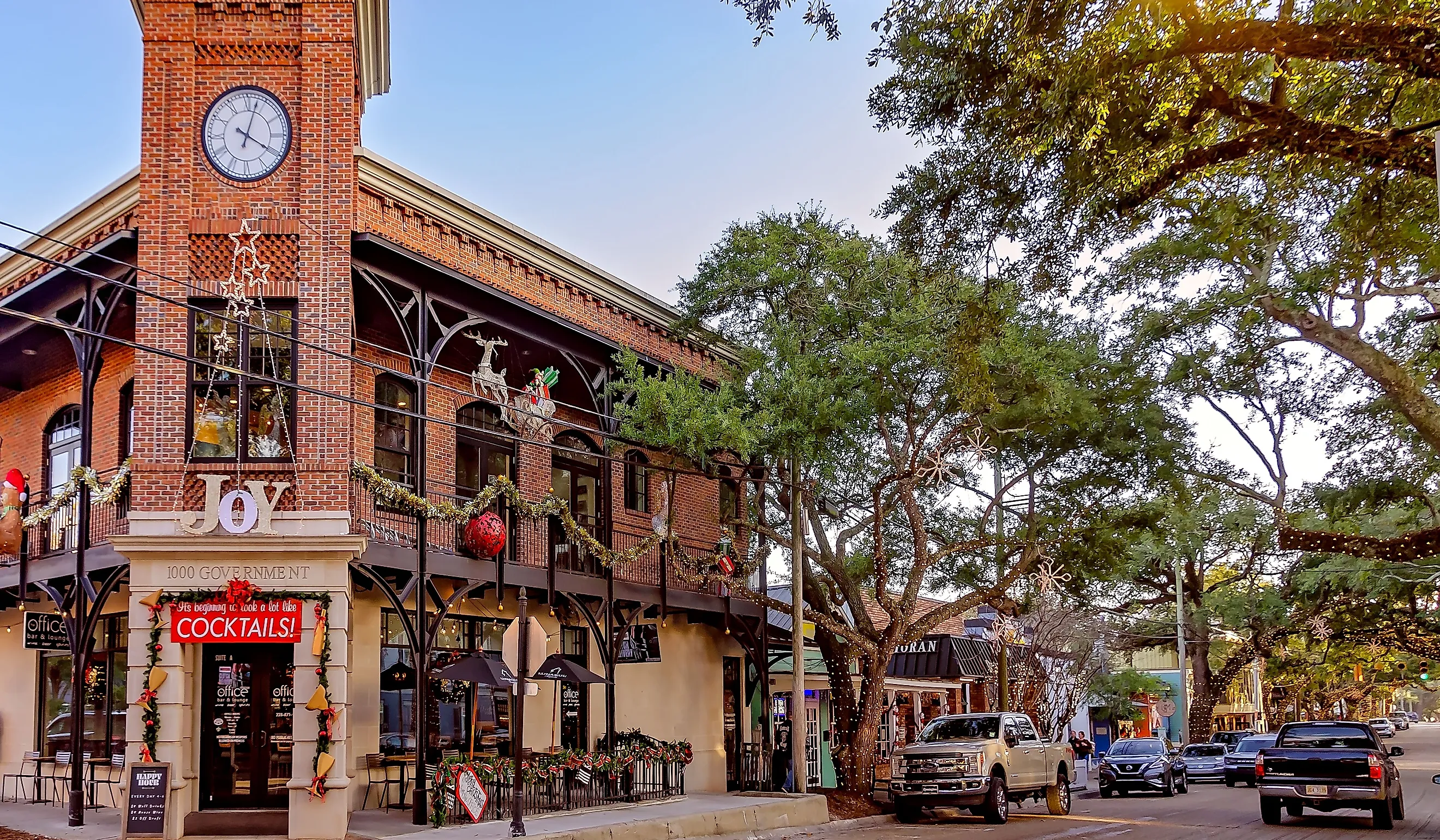 A scene from Ocean Springs, Mississippi. Editorial credit: Carmen K. Sisson / Shutterstock.com.
