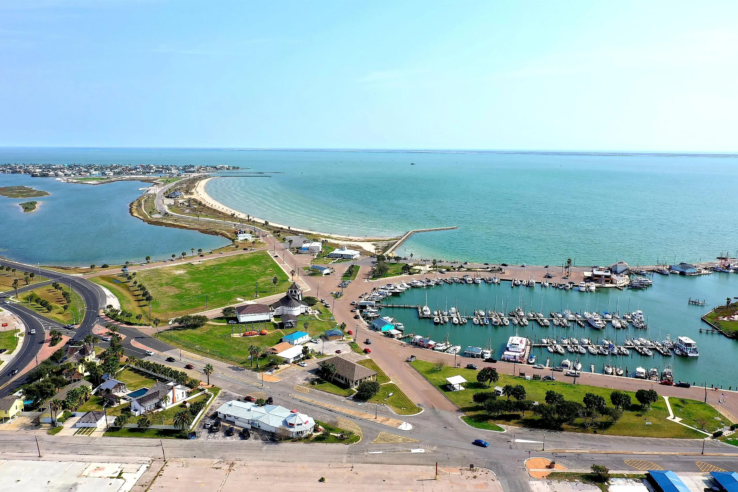 Rockport Texas waterfront, By BrianGrunberger - Own work, CC BY-SA 4.0, Wikimedia Commons