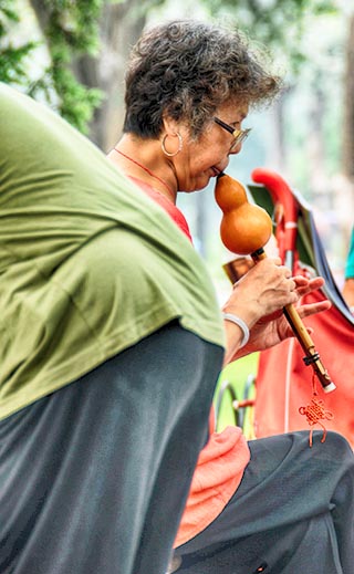 flute player beijing