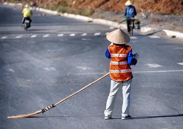 street sweeper saigon