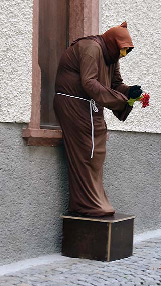 street entertainer salzburg