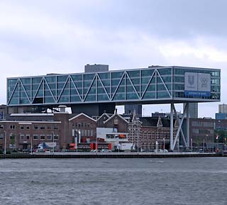 innovative building rotterdam