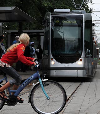 bike and trams rotterdam