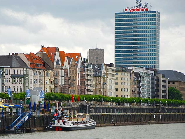 waterfront dusseldorf