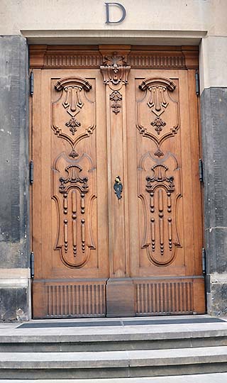 wooden door dresden germany