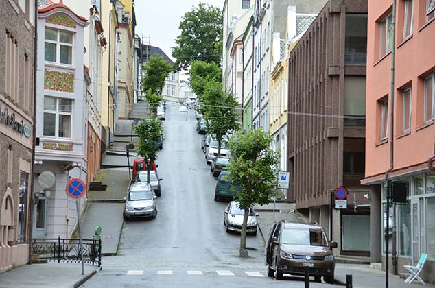 hilly street alesund norway