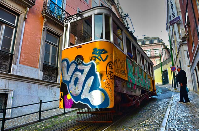 lisbon tram