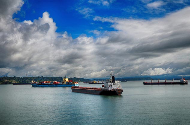 boats in the panama canal