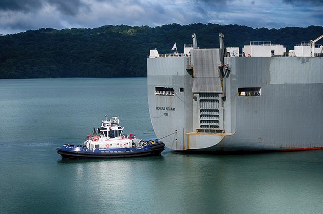 ship in panama canal