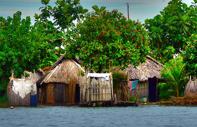 grass huts and blas islands