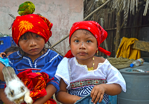 two girls san blas islands