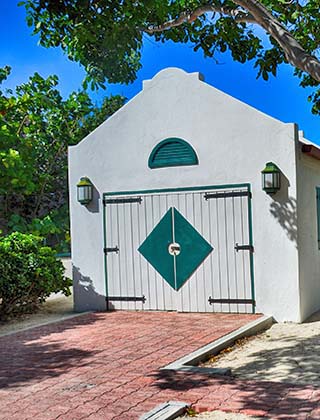 grand turk garage