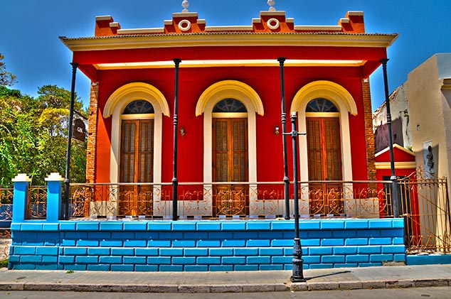 colorful building ponce