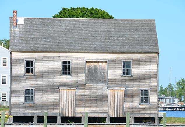 waterfront house salem