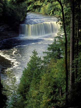 Tahquamenon Falls, Tahquamenon Falls State Park, Michigan, USA