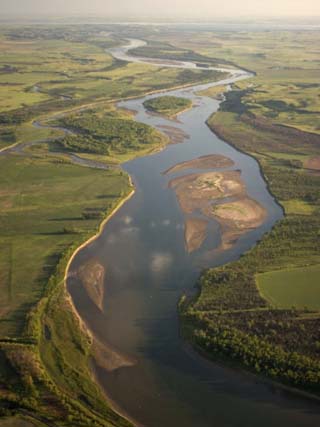 Missouri River Winds Through the Plains of North Dakota