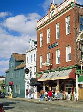 Thames Street, Newport, Rhode Island, USA