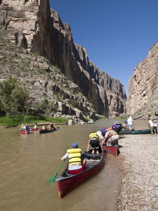 Canoeing Rio Grande at Santa Elena Canyon, Big Bend National Park, Brewster, Texas, Usa