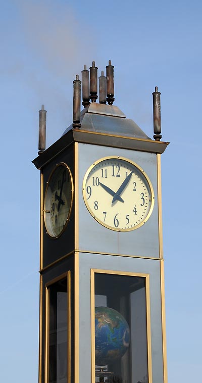 Indianapolis clock