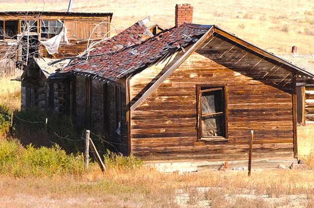 old farm building wyoming