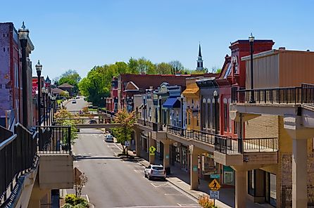 Downtown Morristown, Tennessee. Image credit Dee Browning via Shutterstock