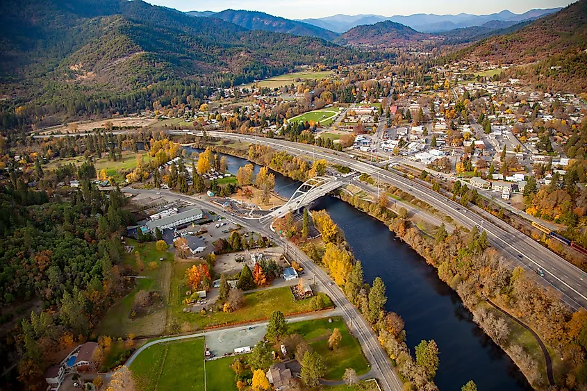 Aerial photo of the city of Rogue River, Oregon.