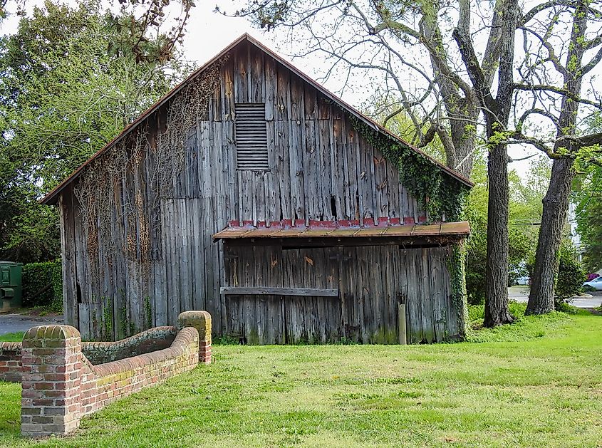 Aged Barn Adjacent to the Old Middlesex County Courthouse in Urbanna, Virginia.